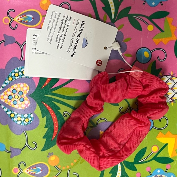 🆕 Lululemon Uplifting Power Mesh Scrunche New With Tags - Picture 3 of 7